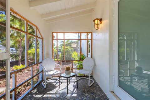 Villa ou maison à vendre à Miami, Floride: 2 chambres, 106.47 m2 № 1891190 - photo 4
