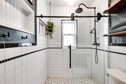 Villa ou maison à vendre à Miami, Floride: 2 chambres, 106.47 m2 № 1891190 - photo 16