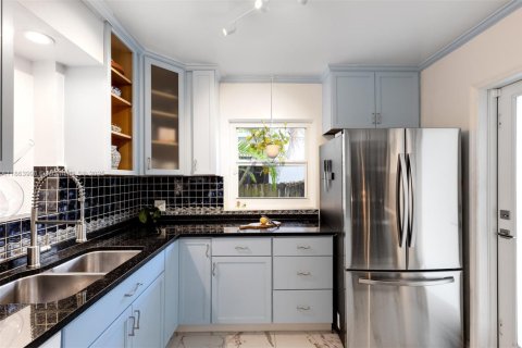 Villa ou maison à vendre à Miami, Floride: 2 chambres, 106.47 m2 № 1891190 - photo 8