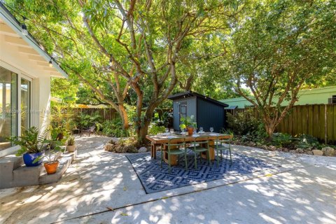 Villa ou maison à vendre à Miami, Floride: 2 chambres, 106.47 m2 № 1891190 - photo 20