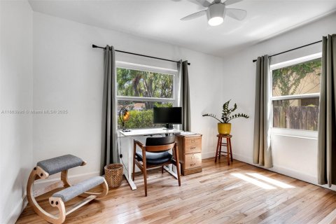 Villa ou maison à vendre à Miami, Floride: 2 chambres, 106.47 m2 № 1891190 - photo 15