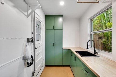 Villa ou maison à vendre à Miami, Floride: 2 chambres, 106.47 m2 № 1891190 - photo 18