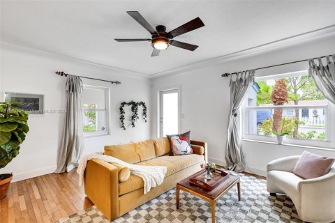 Villa ou maison à vendre à Miami, Floride: 2 chambres, 106.47 m2 № 1891190 - photo 6