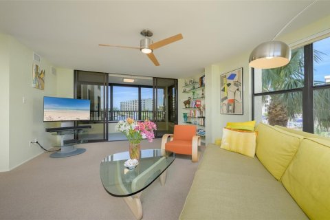 Condo in Sarasota, Florida, 2 bedrooms № 2149467 - photo 9