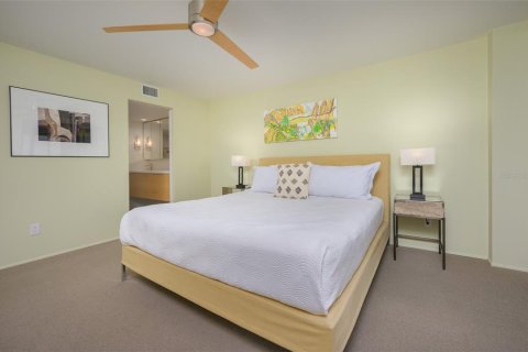 Condo in Sarasota, Florida, 2 bedrooms № 2149467 - photo 20