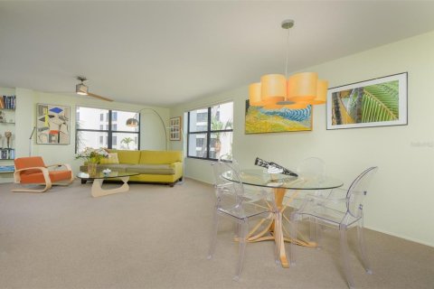 Condo in Sarasota, Florida, 2 bedrooms № 2149467 - photo 7