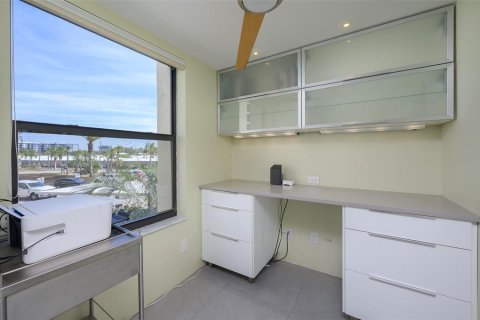Condo in Sarasota, Florida, 2 bedrooms № 2149467 - photo 17