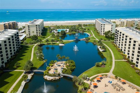 Condo in Sarasota, Florida, 2 bedrooms № 2149467 - photo 3