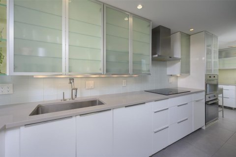 Condo in Sarasota, Florida, 2 bedrooms № 2149467 - photo 15