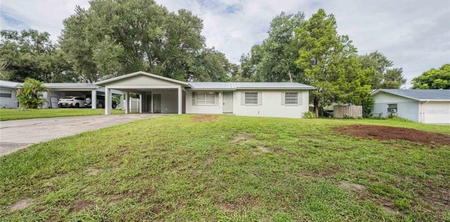 Villa ou maison à Lakeland, Floride 3 chambres, 130.43 m2 № 1917130