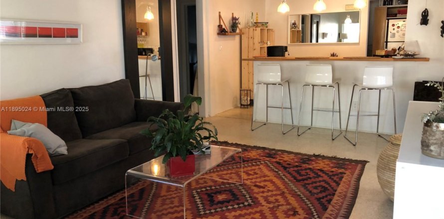 Villa ou maison à Miami, Floride 2 chambres, 157 m2 № 2077165