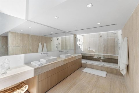 Villa ou maison à vendre à Key Biscayne, Floride: 4 chambres, 618.82 m2 № 1963152 - photo 27