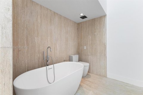 Villa ou maison à vendre à Key Biscayne, Floride: 4 chambres, 618.82 m2 № 1963152 - photo 28