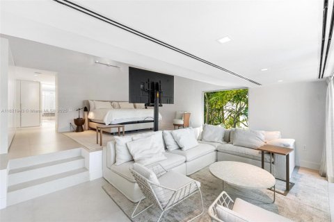 Villa ou maison à vendre à Key Biscayne, Floride: 4 chambres, 618.82 m2 № 1963152 - photo 24