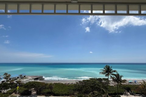 Condominio en venta en Jupiter, Florida, 2 dormitorios, 219.44 m2 № 2087720 - foto 3