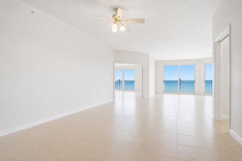 Condominio en venta en Jupiter, Florida, 2 dormitorios, 219.44 m2 № 2087720 - foto 13