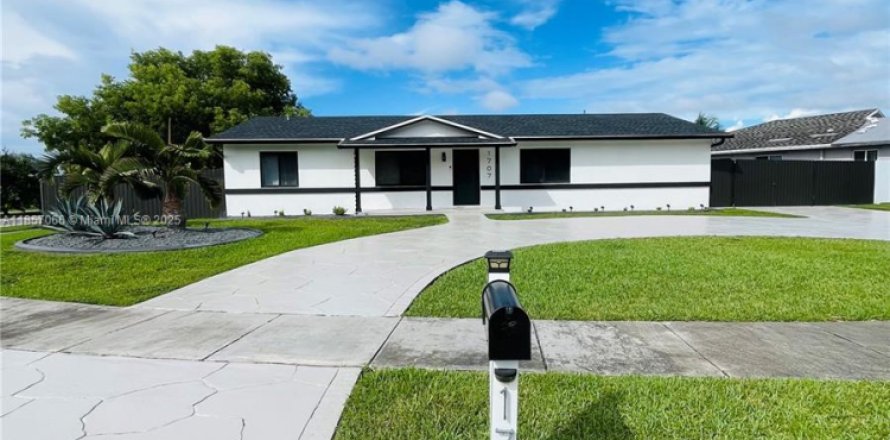 Villa ou maison à Homestead, Floride 3 chambres, 156.26 m2 № 1881826
