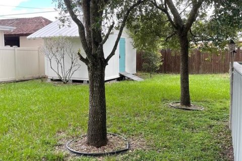 Casa en alquiler en Tampa, Florida, 3 dormitorios, 100.61 m2 № 2142861 - foto 11
