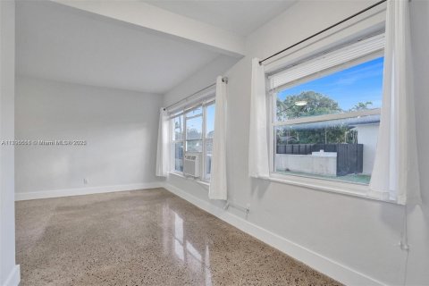 Commercial property in Biscayne Park, Florida 164.72 sq.m. № 1860902 - photo 7