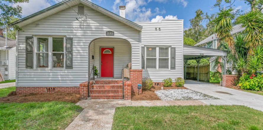 House in Jacksonville, Florida 4 bedrooms, 166.48 sq.m. № 769973