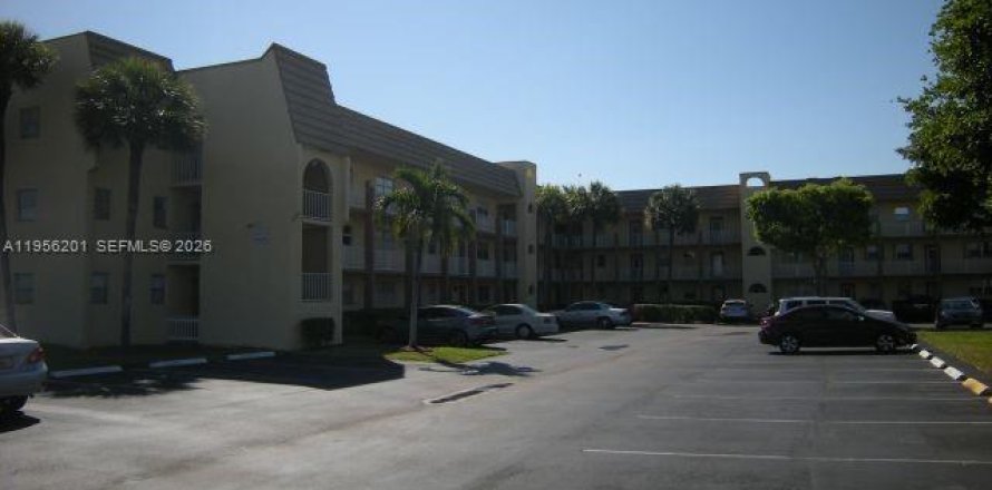 Condo in Sunrise, Florida, 2 bedrooms  № 2010756