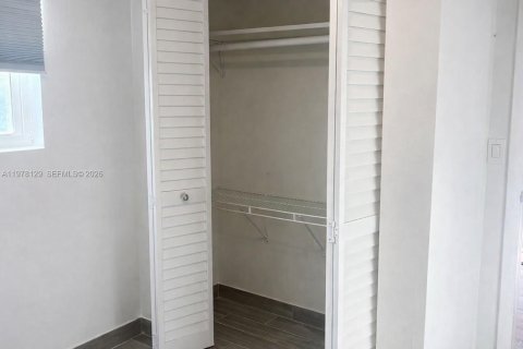 Casa en alquiler en Homestead, Florida, 2 dormitorios № 2045127 - foto 8