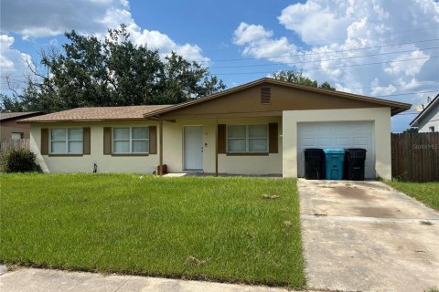 Villa ou maison à louer à Orlando, Floride: 3 chambres, 135.45 m2 № 1851163 - photo 1
