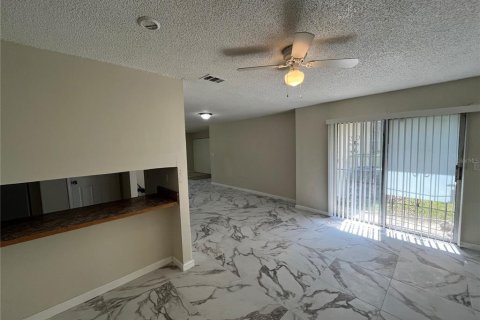 Villa ou maison à louer à Orlando, Floride: 3 chambres, 135.45 m2 № 1851163 - photo 4
