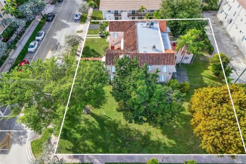 Купить коммерческую недвижимость в Корал-Гейблс, Флорида 459.49м2, № 2035558 - фото 23