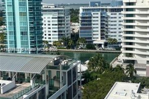 Condominio en alquiler en Miami Beach, Florida, 1 dormitorio, 91.69 m2 № 1929432 - foto 27