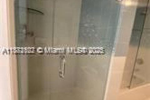 Condominio en alquiler en Miami Beach, Florida, 1 dormitorio, 91.69 m2 № 1929432 - foto 14