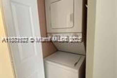 Condominio en alquiler en Miami Beach, Florida, 1 dormitorio, 91.69 m2 № 1929432 - foto 6