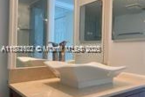 Condominio en alquiler en Miami Beach, Florida, 1 dormitorio, 91.69 m2 № 1929432 - foto 21
