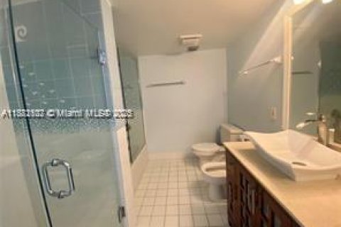 Condominio en alquiler en Miami Beach, Florida, 1 dormitorio, 91.69 m2 № 1929432 - foto 11