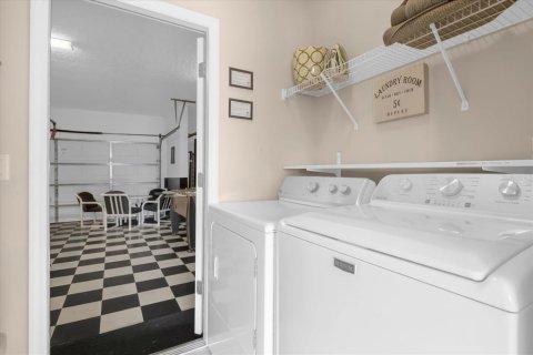 Casa en venta en Kissimmee, Florida, 7 dormitorios, 334.36 m2 № 1556904 - foto 15