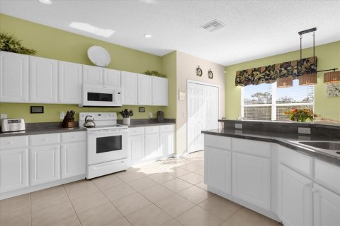 Casa en venta en Kissimmee, Florida, 7 dormitorios, 334.36 m2 № 1556904 - foto 11
