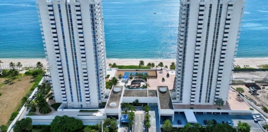 Condo à Pompano Beach, Floride, 2 chambres № 2079937