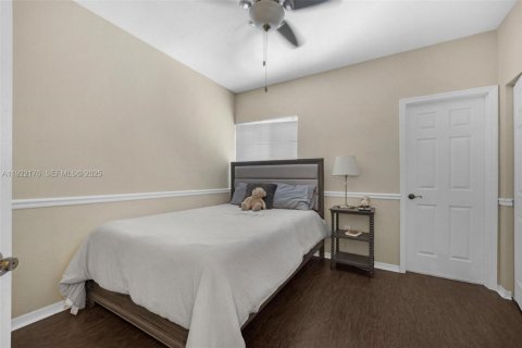 Купить таунхаус в Хомстед, Флорида 3 спальни, 179.49м2, № 2039558 - фото 10