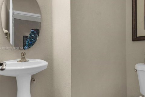 Купить таунхаус в Хомстед, Флорида 3 спальни, 179.49м2, № 2039558 - фото 20