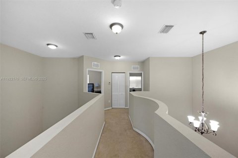 Купить таунхаус в Хомстед, Флорида 3 спальни, 179.49м2, № 2039558 - фото 11