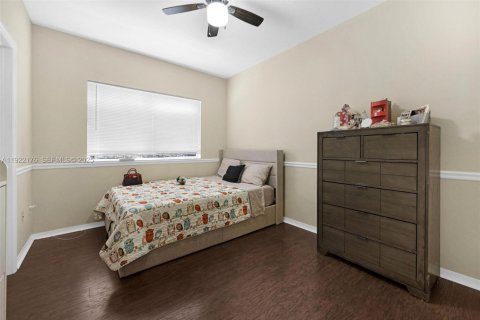 Купить таунхаус в Хомстед, Флорида 3 спальни, 179.49м2, № 2039558 - фото 6