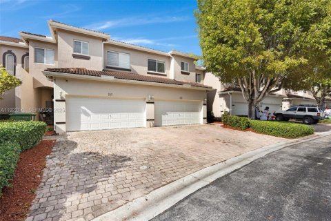 Таунхаус в Хомстед, Флорида 3 спальни, 179.49м2 № 2039558