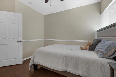 Купить таунхаус в Хомстед, Флорида 3 спальни, 179.49м2, № 2039558 - фото 9