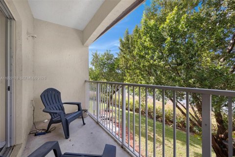 Купить таунхаус в Хомстед, Флорида 3 спальни, 179.49м2, № 2039558 - фото 12