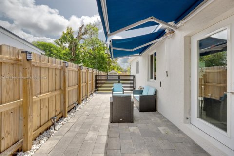 House in North Miami, Florida 2 bedrooms, 110.55 sq.m. № 1775203 - photo 20