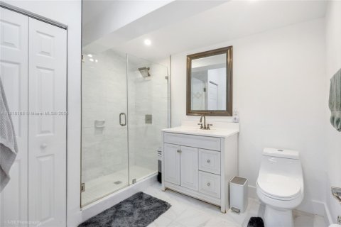 House in North Miami, Florida 2 bedrooms, 110.55 sq.m. № 1775203 - photo 19