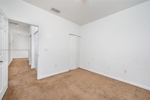 Купить таунхаус в Окленд-Парк, Флорида 3 спальни, 135.54м2, № 1984115 - фото 23