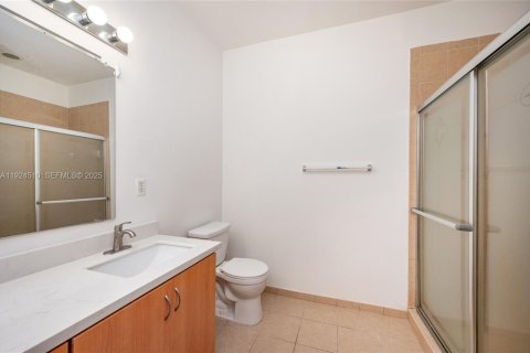 Купить таунхаус в Окленд-Парк, Флорида 3 спальни, 135.54м2, № 1984115 - фото 21