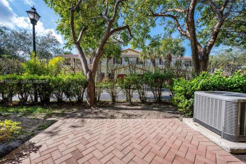 Купить таунхаус в Окленд-Парк, Флорида 3 спальни, 135.54м2, № 1984115 - фото 7