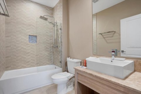 Adosado en venta en Kissimmee, Florida, 4 dormitorios, 218.88 m2 № 1905984 - foto 24